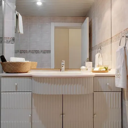 Aparthotel Yasos 4*